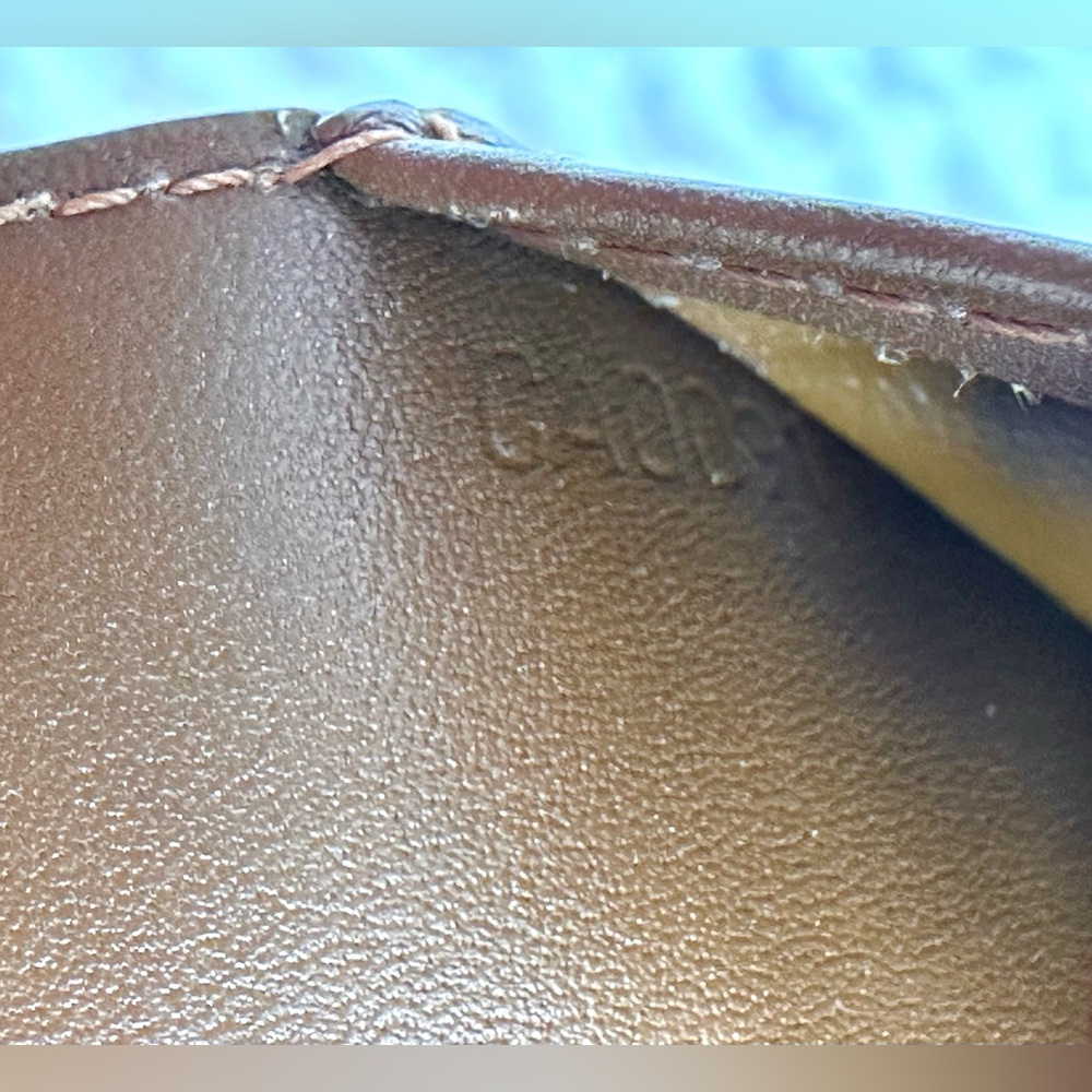 Louis Vuitton Gold Monogram Notebook - Picture 12 of 14